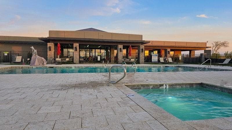 pool hot tub and clubhouse